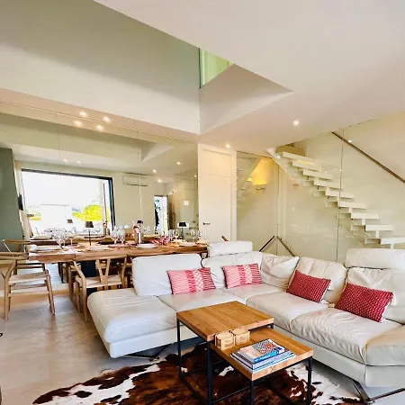 Casasotopolo, Sotogrande, Sleeps 8, Private Rooftop Pool, Easy Free Parking *
