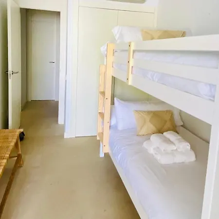 فيلة Casasotopolo, Sotogrande, Sleeps 8, Private Rooftop Pool, Easy Free Parking