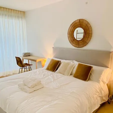 Casasotopolo, Sotogrande, Sleeps 8, Private Rooftop Pool, Easy Free Parking * San Enrique de Guadiaro